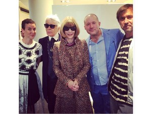 Rilis iWatch, Apple Undang Fashionista Anna Wintour dan Karl Lagerfeld