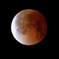 Hal Istimewa Terkait Penampakan Gerhana Bulan Berwarna Merah Darah
