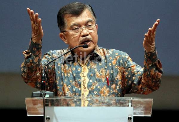 Cerita JK: Banyak Orang Berbatik Karena AC Kantor Harus 25 Derajat