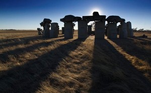 Inggris Punya Stonehange, Amerika Bikin Carhenge