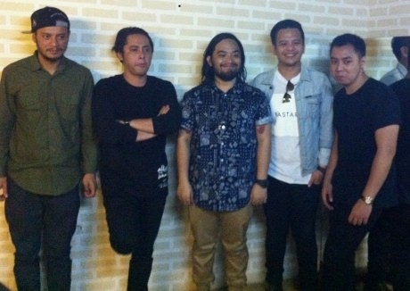 Sentuhan Abbey Road di Album Baru Neurotic