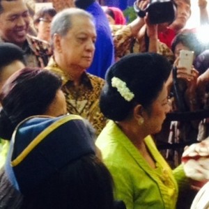 MS Hidayat: Semoga Ibu Ani Tetap Jadi Promotor Batik Indonesia