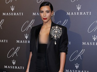 Super Hot Mom, Kim Kardashian