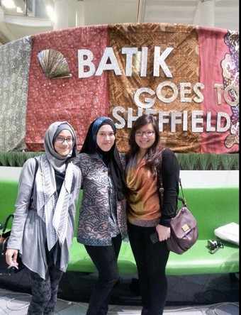 Ini Cara Pelajar Indonesia di Inggris Rayakan Hari Batik Nasional Ini Cara Pelajar Indonesia di Inggris Rayakan Hari Batik Nasional