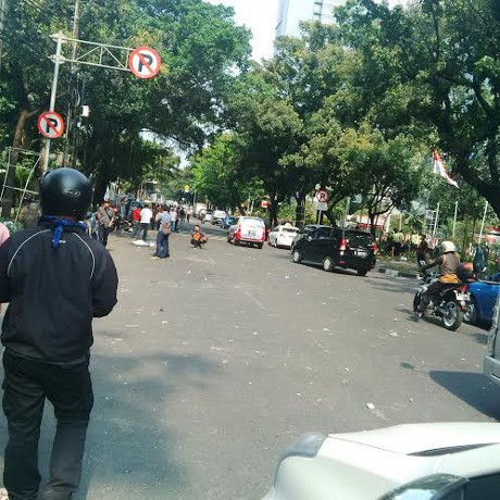 Demo Tolak Ahok Rusuh, FPI Lempar Batu ke Polisi