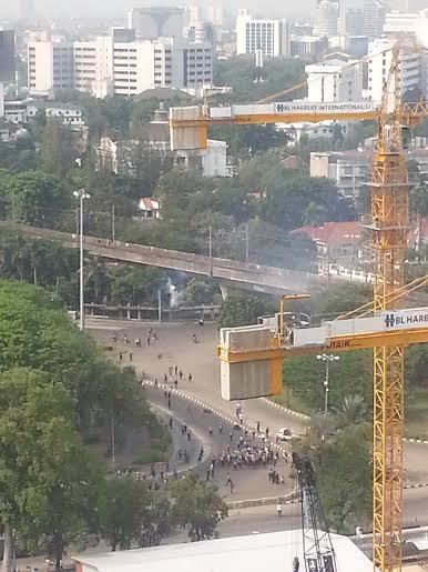 Ini Pemandangan Massa FPI Kocar-Kacir Dipukul Mundur Polisi