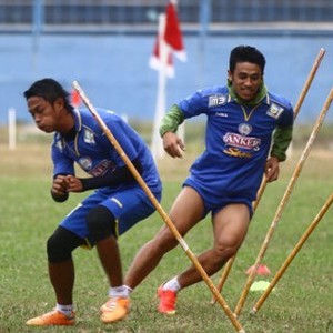 Stabilitas Permainan & Memperbaiki Koordinasi Lini Belakang Jadi Kunci Arema