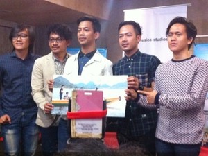 Ingin Bermusik Bareng dMasiv?