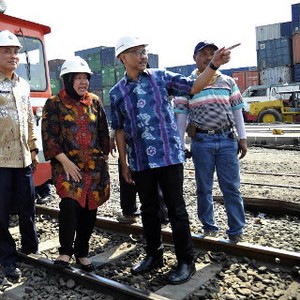 Bambang Susantono dan Risma Bahas Monorel Hingga Trem Surabaya