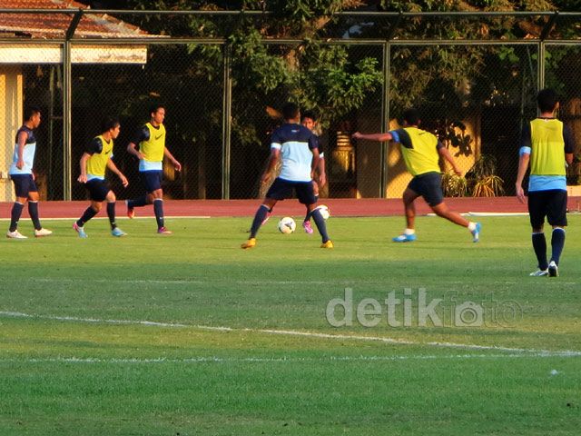 Timnas U-19 Jalani Latihan di Lapangan UNY