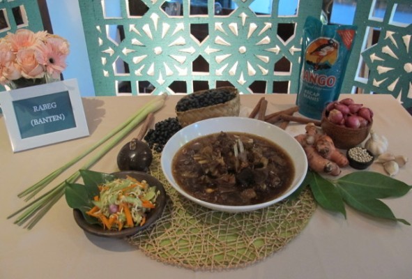 Yuk, Ikuti Cara Memasak Rabeg Khas Banten dari Penjaja Rabeg Legendaris