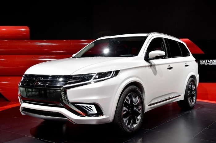 Generasi Terbaru Outlander PHEV Telah Hadir