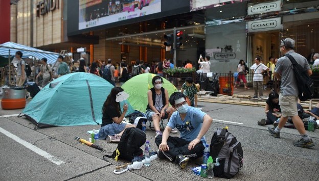 Hong Kong Dilanda Unjuk Rasa, Pusat Perbelanjaan Kena Getahnya