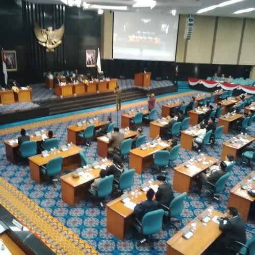 Hampir Semua Anggota DPRD DKI Hadiri Paripurna Pengunduran Diri Jokowi