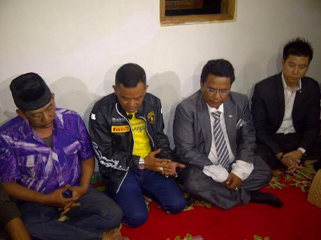 Datangi Rumah Korban Kecelakaan Tol Ancol, Hotman Sampaikan Belasungkawa