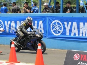 Ngebut di Sirkuit, Cara Pengereman Harus Diperhatikan