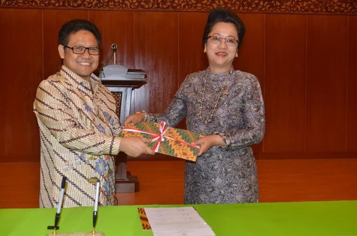 Rangkap 3 Jabatan Menteri, Armida Jadi Menakertrans 2 Minggu