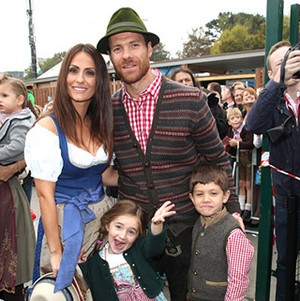 Kala Xabi Alonso dan Keluarga Rayakan Oktoberfest Pertama Mereka