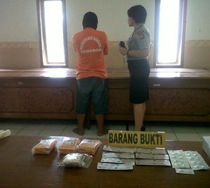 Warga Bandung Resah Marak Penjual Obat Aborsi via Online