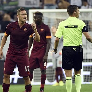 Totti: Dicurangi Wasit? Yang Pasti Bukan Juventus yang Mengalahkan Roma