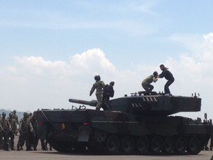 Ini Para Pendekar Cantik TNI yang Bertarung di Tank Leopard