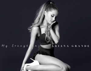 My Everyhing Ariana Grande: Evolusi yang Lebih dari Cukup
