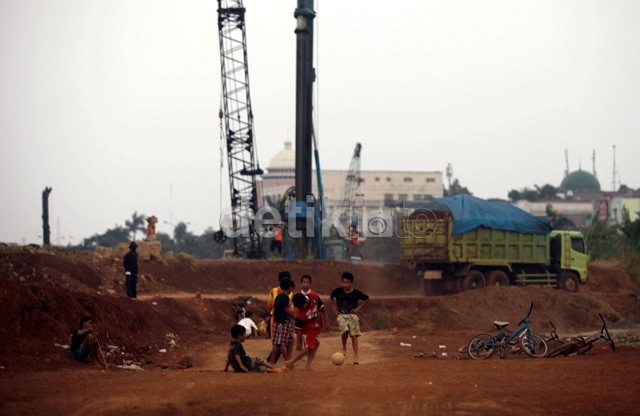 Kebanyakan Pihak yang Terlibat, Proyek Infrastruktur di RI Tak Mulus