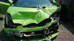 Lamborghini Hotman Ringsek, Polisi: Truk Tak Pecah Ban, Habis Nyalip Terus Oleng