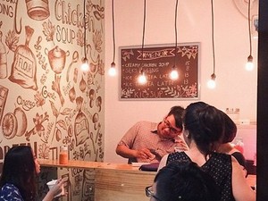 Nongkrong di Pasar Santa Heboh karena Instagram?