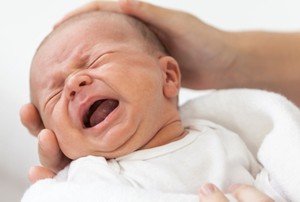 Bawang Merah Plus Minyak Telon Bisa Atasi Kembung Bayi? Ini Kata Dokter