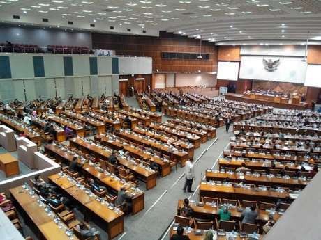 Disaksikan Publik, KMP dan KIH Harus Tahan Hasrat Ingin Berkuasa