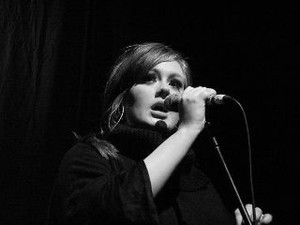 Album Baru Adele Belum Dapat Dirilis Tahun Ini