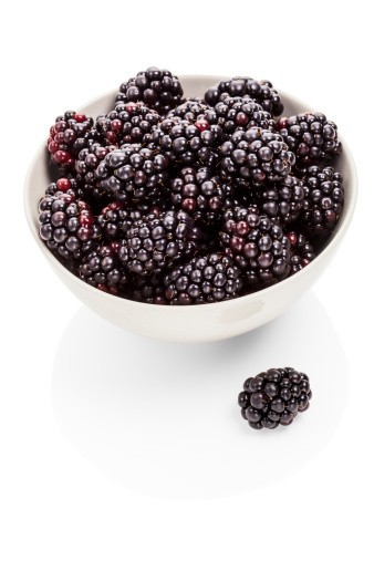 5 Buah Hitam Paling Populer di Dunia