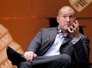 Frustrasi Apple Sering Dijiplak, Jony Ive: Xiaomi Maling!