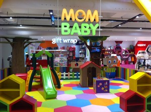 Club Mom & Baby, Area Belanja Produk Bayi Dilengkapi Playground Mini dan Baby Spa