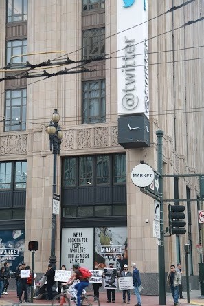 WNI Gelar Aksi Tolak Pilkada Lewat DPRD di Depan Markas Twitter di San Francisco