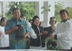 Cerita Terakhir Perjuangan Bapak Trembesi Indonesia Melawan Penyakitnya