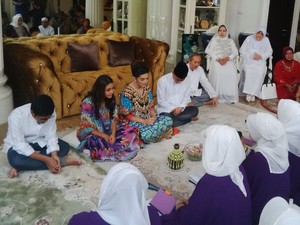 Ashanty dan Anang Gelar Syukuran Tujuh Bulanan
