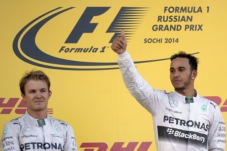 Hamilton-Rosberg Finis 1-2, Mercedes Pastikan Jadi Juara Konstruktor