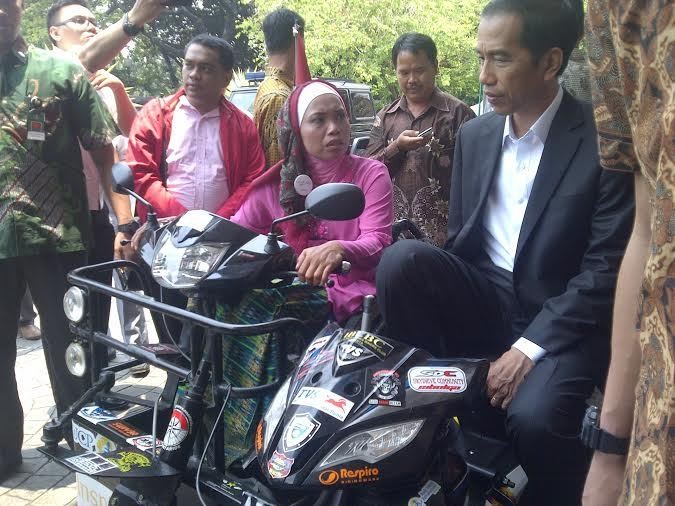 Wanita Difabel Ini Naik Motor Selama 3 Hari dari Aceh untuk Temui Jokowi