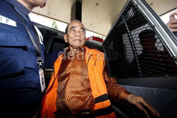 Annas Maamun Mengaku Dicecar KPK Soal Harta Kekayaan