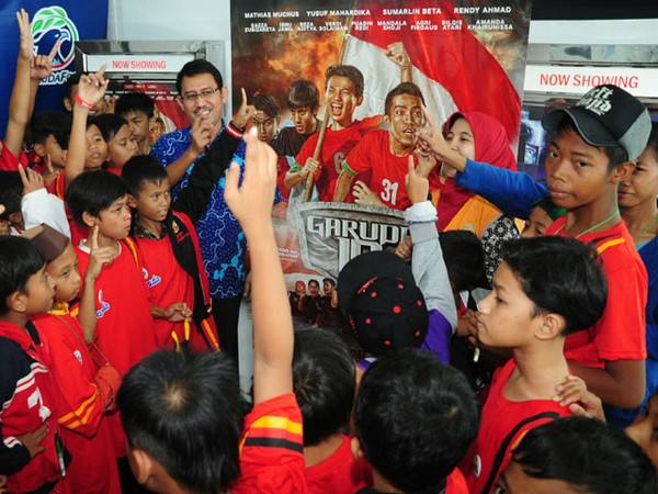 Anak Jalanan Nobar Film Garuda 19