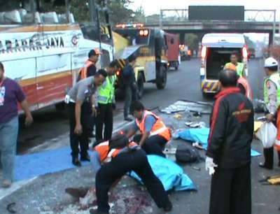 Polisi Buru Sopir Bus Harapan Jaya yang Kabur