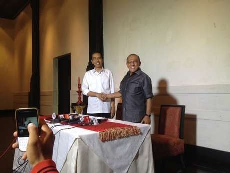 Jokowi Bertemu Ical, Ini Tanggapan Agung Laksono
