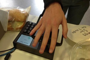 Wow, di Swedia Bisa Bayar Belanjaan Hanya Pakai Telapak Tangan