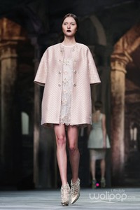 Sebastian Red & Sebastian Sposa by Sebastian Gunawan Golden Allure. Ballroom Hotel Mulia at Senayan. Jakarta. [Foto: Mohammad Abduh/Wolipop]