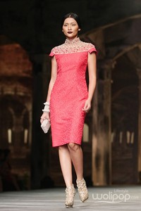 Sebastian Red & Sebastian Sposa by Sebastian Gunawan Golden Allure. Ballroom Hotel Mulia at Senayan. Jakarta. [Foto: Mohammad Abduh/Wolipop]