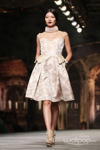 Sebastian Red & Sebastian Sposa by Sebastian Gunawan Golden Allure. Ballroom Hotel Mulia at Senayan. Jakarta. [Foto: Mohammad Abduh/Wolipop]