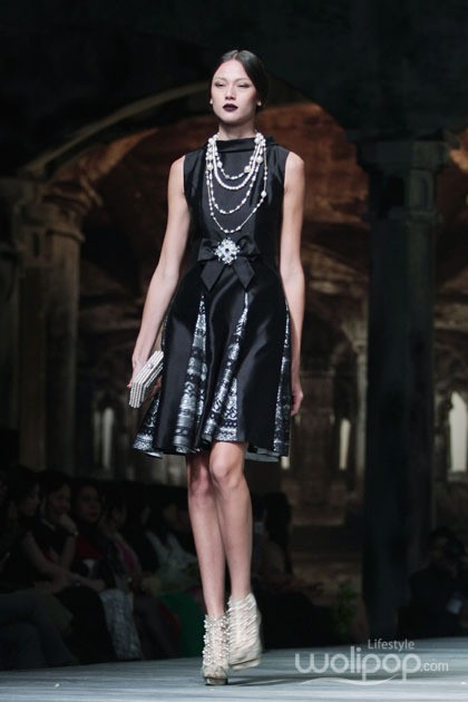 Sebastian Red & Sebastian Sposa by Sebastian Gunawan Golden Allure. Ballroom Hotel Mulia at Senayan. Jakarta. [Foto: Mohammad Abduh/Wolipop]