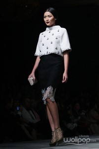 Sebastian Red & Sebastian Sposa by Sebastian Gunawan Golden Allure. Ballroom Hotel Mulia at Senayan. Jakarta. [Foto: Mohammad Abduh/Wolipop]